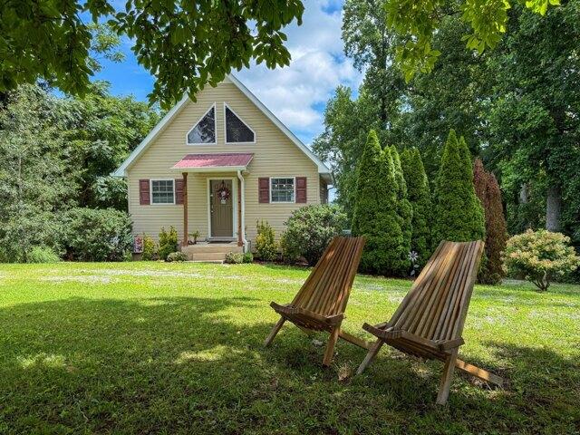 House for sale in Smithville