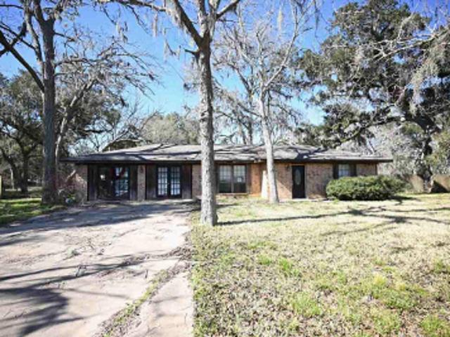 House for sale in Van Vleck, Texas