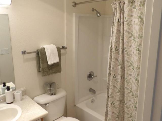Apartment for rent in Sequoia Village, Hillsboro
