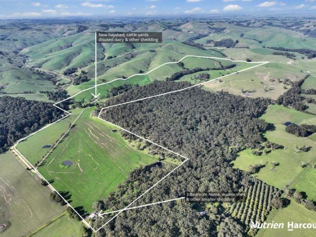 Cottage for sale in Kernot, Victoria