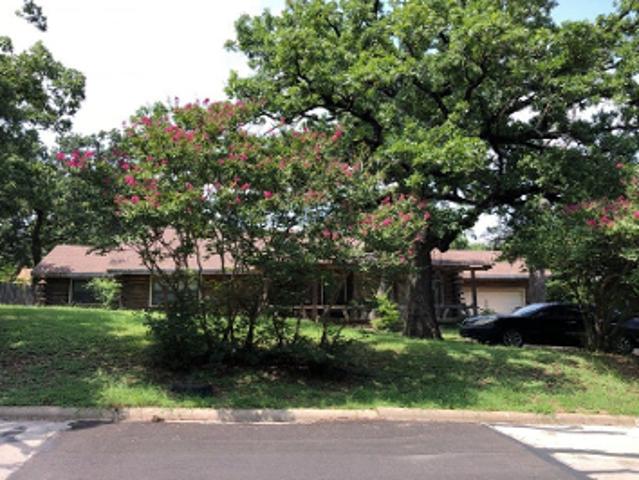 House for sale in Forest Hill, Texas