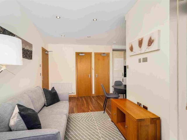 Apartment to rent in Carrickmines, North Tipperary