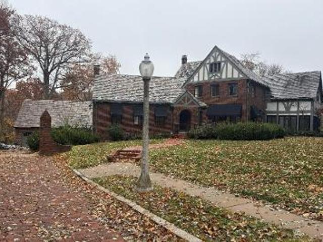 House for sale in Belleville, Illinois