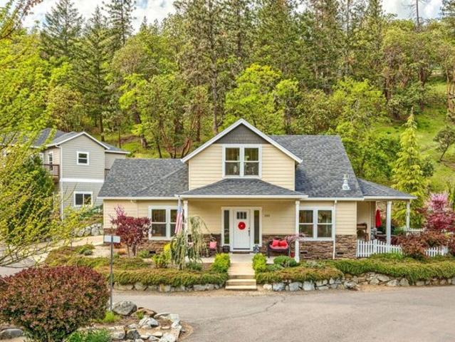 House for sale in Oregonia