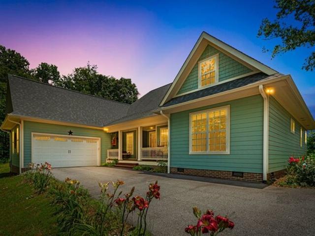 House for sale in Mars Hill