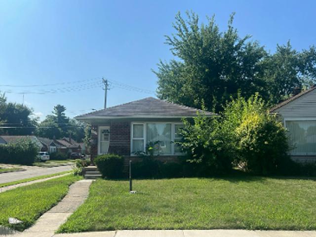 House for sale in Oak Park, Michigan
