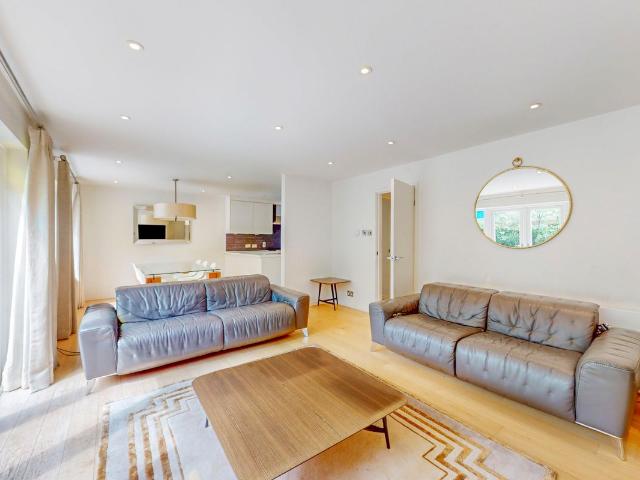 House for rent in Southfields, Greater London
