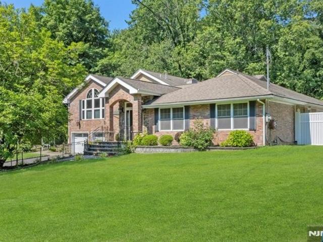 House for sale in Hillsdale