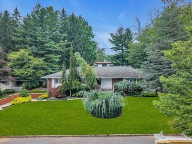 House for sale in Springfield, New Jersey