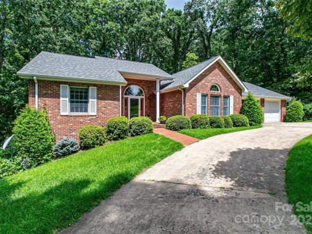 House for sale in Clyde