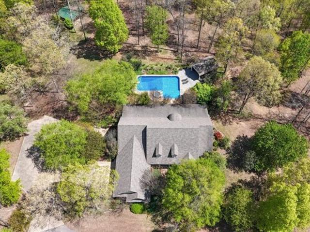 House for sale in Loretto