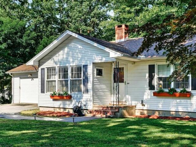 House for sale in New Hampshire