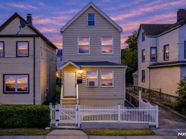 House for sale in Passaic, New Jersey
