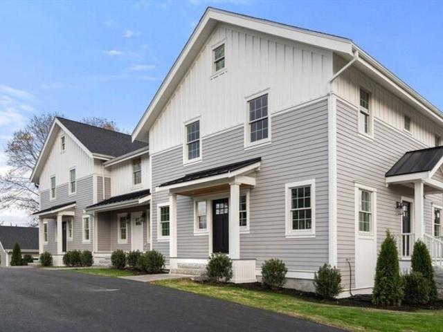 Condo for sale in Wellesley, Massachusetts