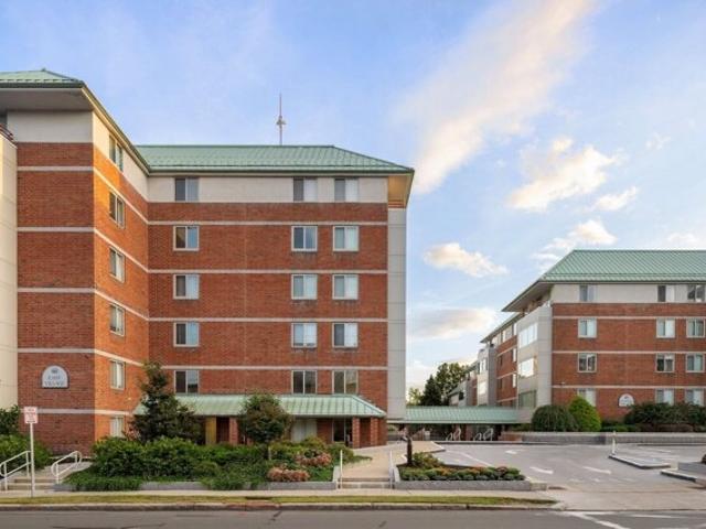 Condo for sale in Auburndale, Massachusetts