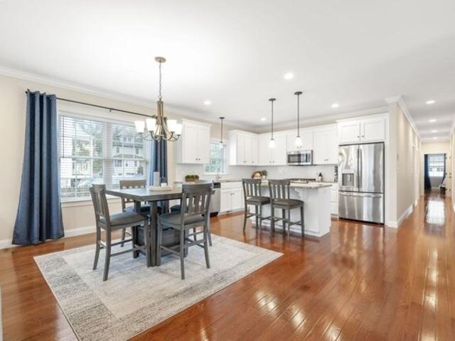 Condo for sale in Needham, Norfolk County