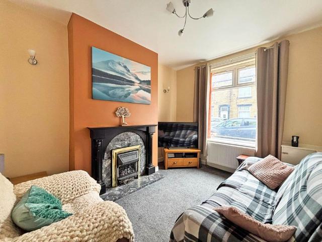 House for rent in Shaw and Crompton, Pendock