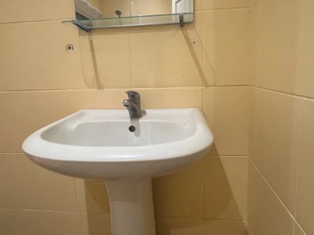 House for rent in Kingsbury, Greater London