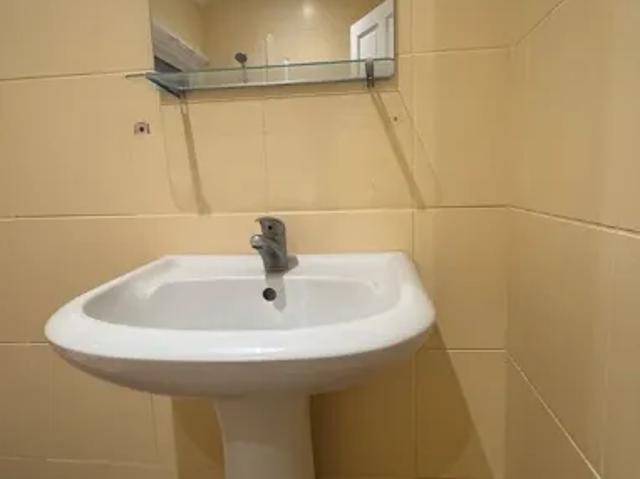House for rent in Kingsbury, Greater London