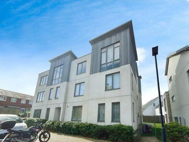 House for sale in Oakfield, Ryde