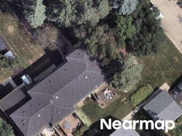 House for sale in Mchenry, Illinois