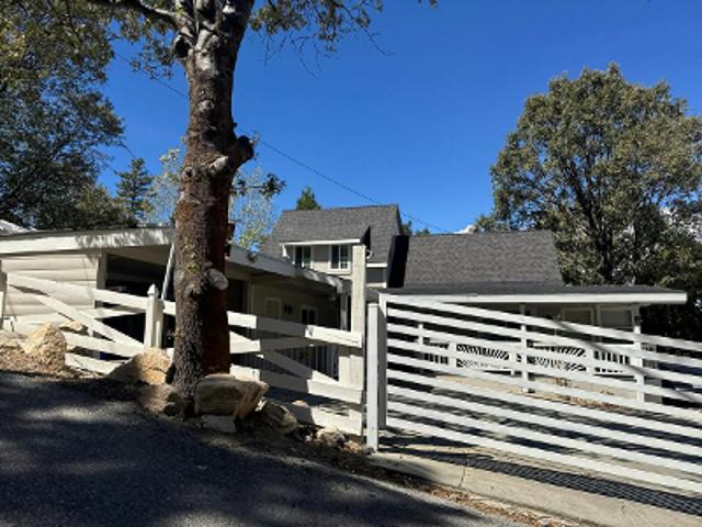 House for sale in Lake Arrowhead, San Bernardino County