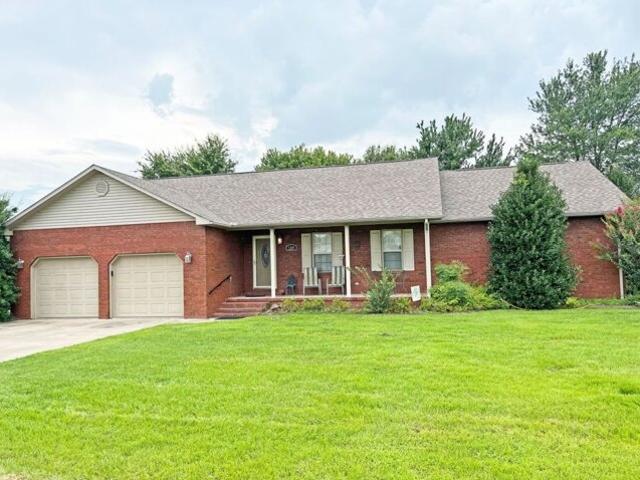 House for sale in Dexter