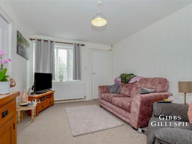 Apartment for rent in Pinner, Isle Of Man
