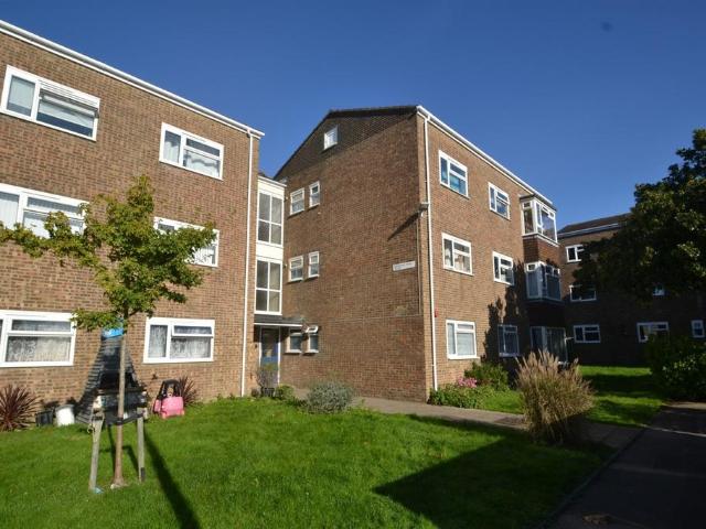 Apartment for rent in Oakdale, Poole