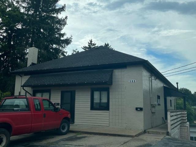 Apartment for rent in Oakdale, Pennsylvania