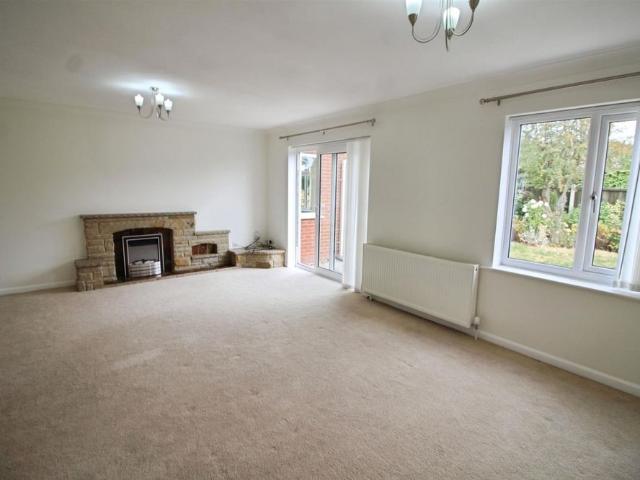 House for rent in Whinmoor, West Yorkshire
