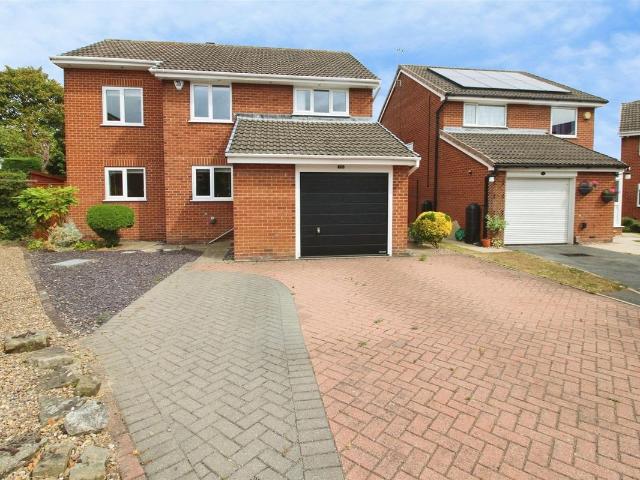 House for rent in Whinmoor, West Yorkshire