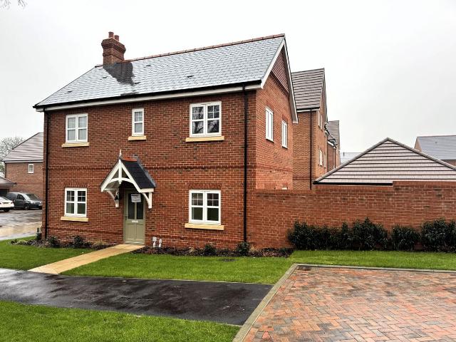 House for rent in Bray Wick, Maidenhead