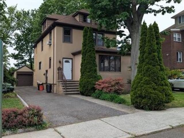 House for sale in Cliffside Park, New Jersey
