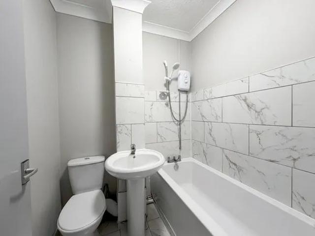 Apartment for rent in Fair Oak and Horton Heath, Helford