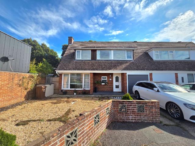 Apartment for rent in Rowner, Gosport