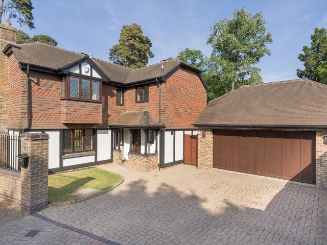 House for rent in Sunningdale