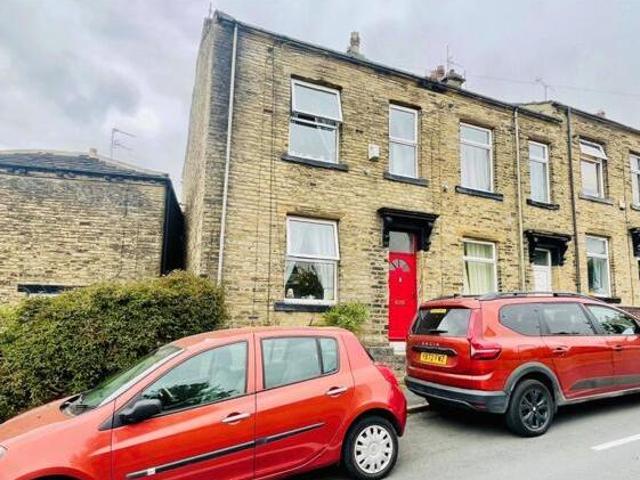 House for sale in Broad Folds, Bradford
