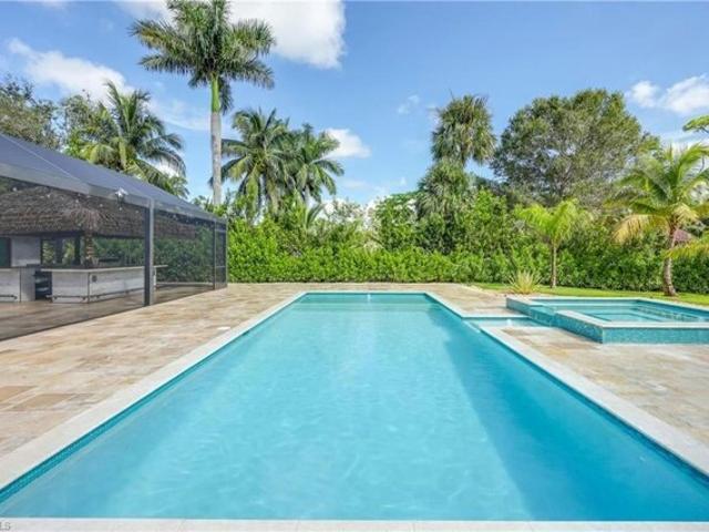 House for sale in Naples House for sale in Naples