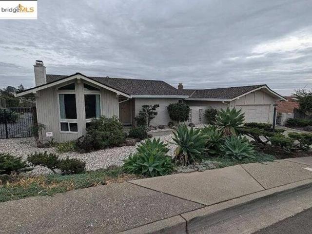 House for sale in Castro Valley