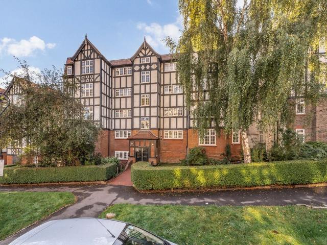 Apartment for rent in Holly Lodge Estate, Greater London