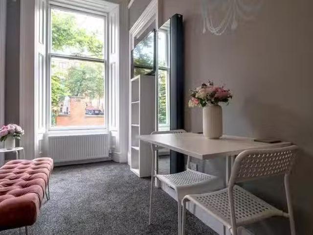 Apartment for rent in Hillhead, Scotland