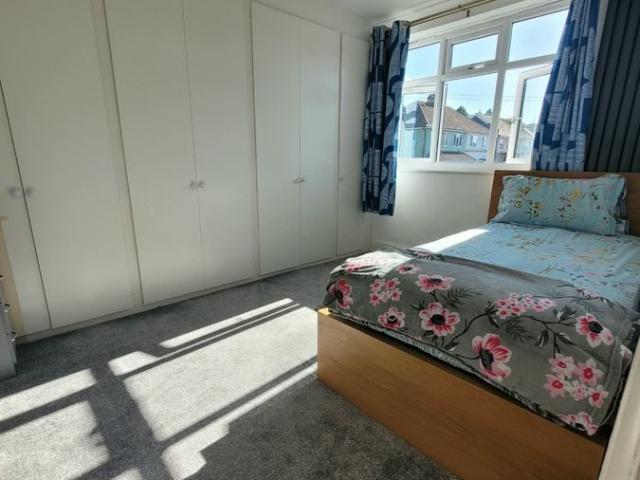 Room for rent in Brooklands, Monks Orchard
