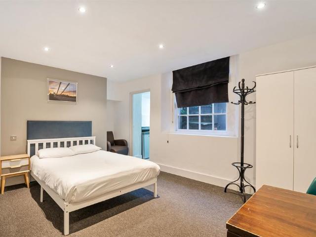 Studio for rent in Feckenham, City Of Bristol