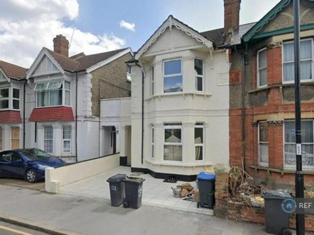 House for rent in Croydon