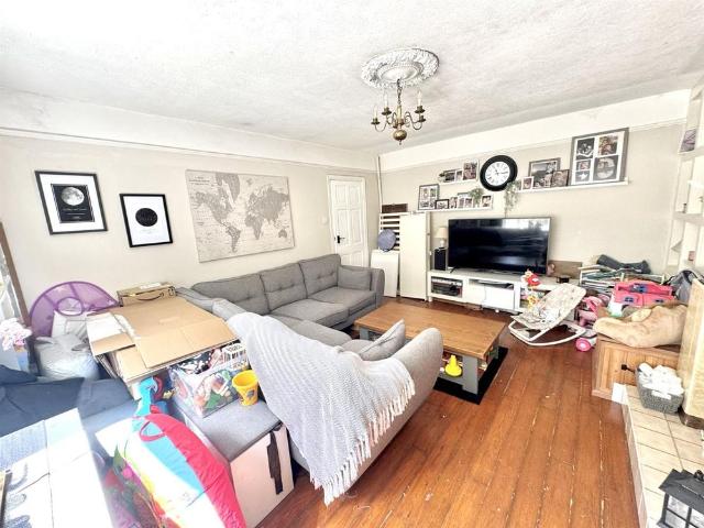 House for rent in London Borough of Croydon, Greater London