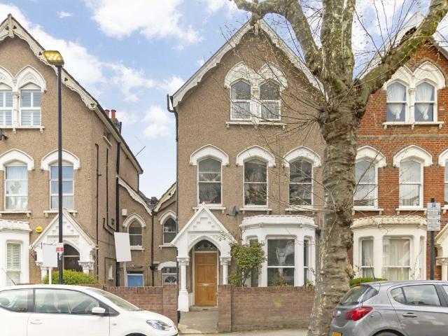 Apartment for rent in Stroud Green, Greater London