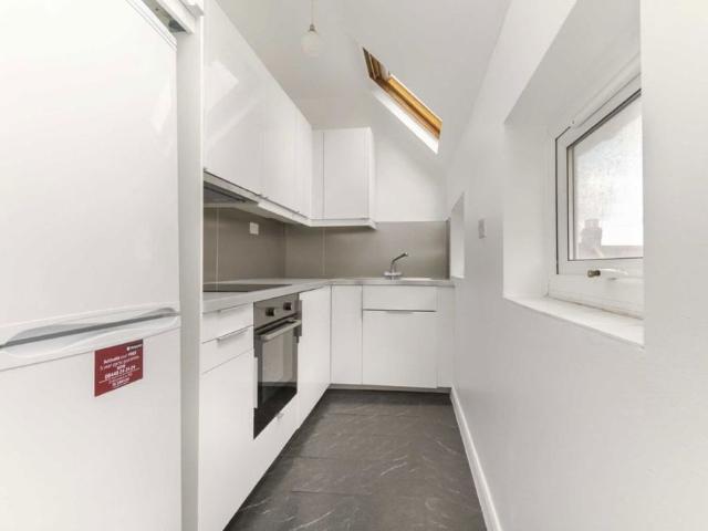 Apartment for rent in Stroud Green, Greater London