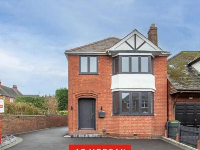 House for sale in Brierley Hill, West Midlands