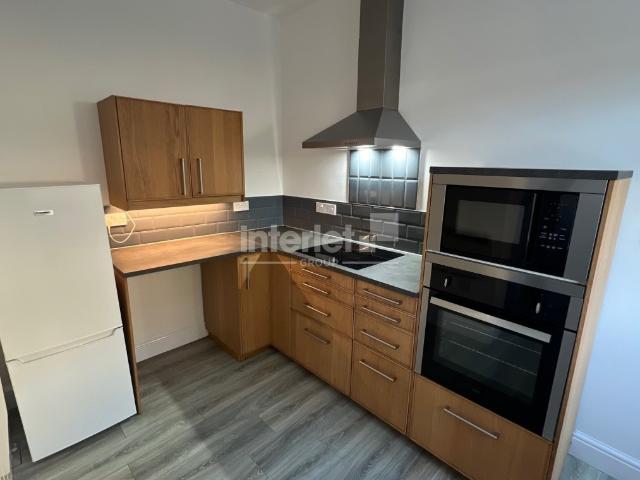 Apartment for rent in Plasnewydd, Falcon Lodge